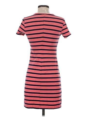 Old Navy Casual Dress (view 2)