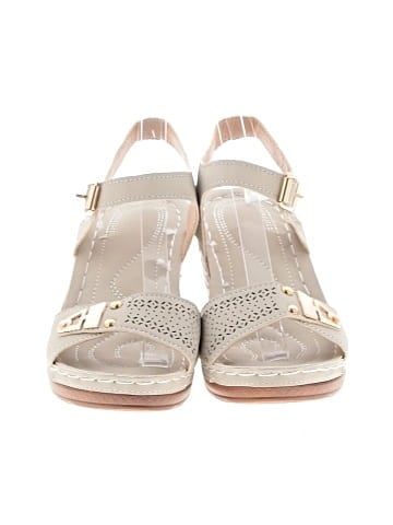 Unbranded Heels (view 2)