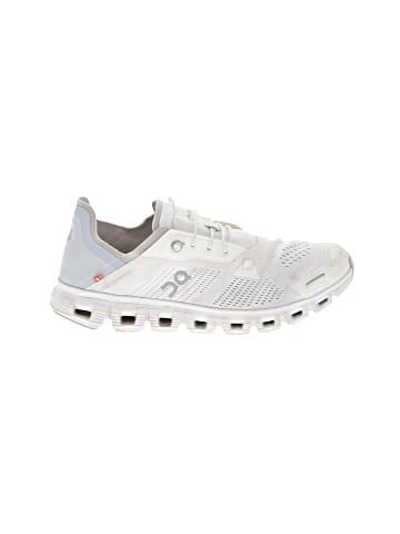 On Cloud Sneakers (view 1)