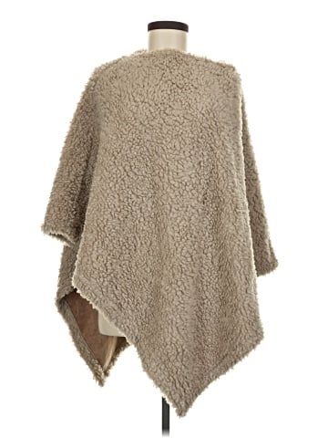 Do Everything in Love Poncho (view 1)