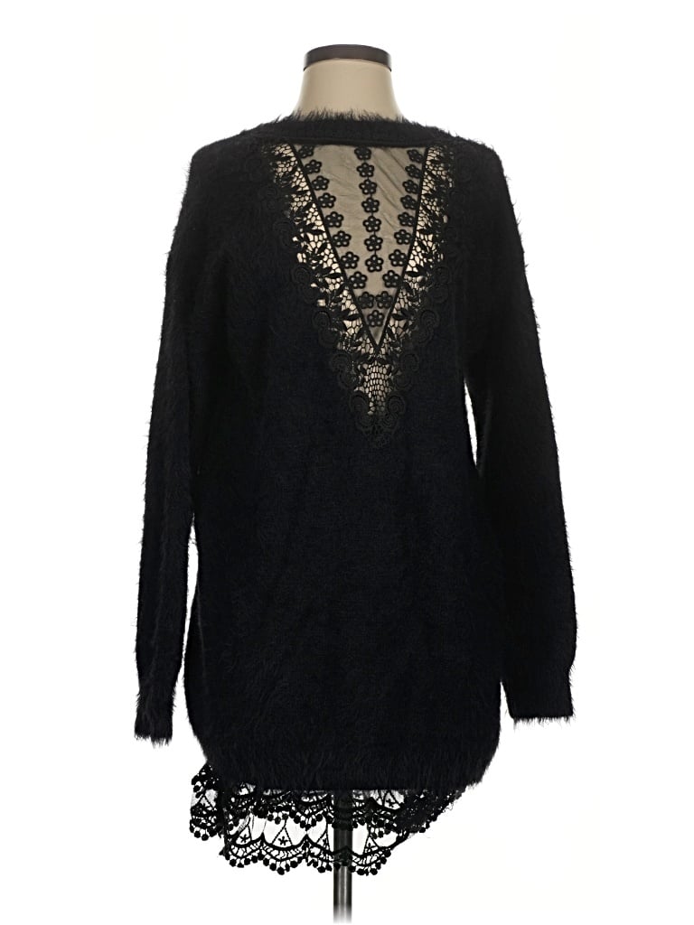 Sadie & Sage Pullover Sweater In Black