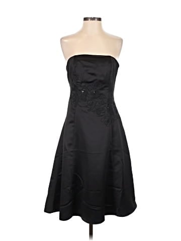 White House Black Market Cocktail Dress (view 1)
