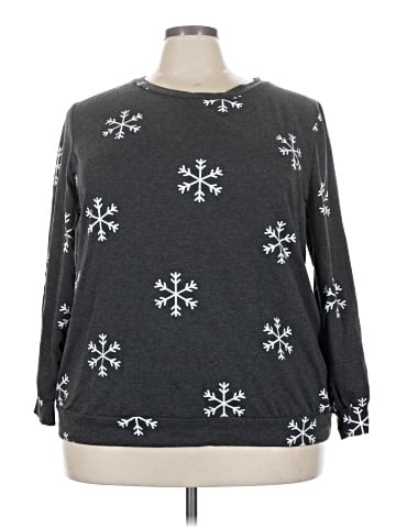 BLOOMCHIC Pullover Sweater (view 1)