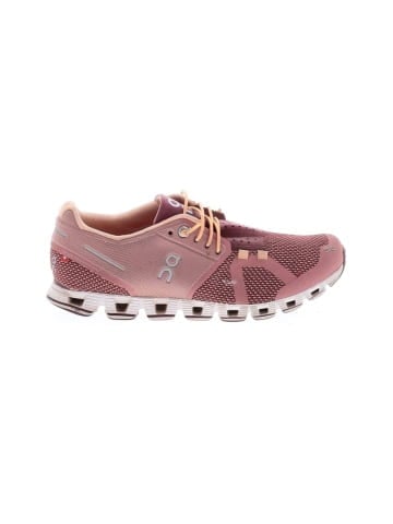 On Cloud Sneakers (view 1)