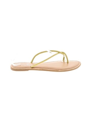 Chinese Laundry Flip Flops (view 1)