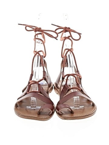 Universal Thread Sandals (view 2)