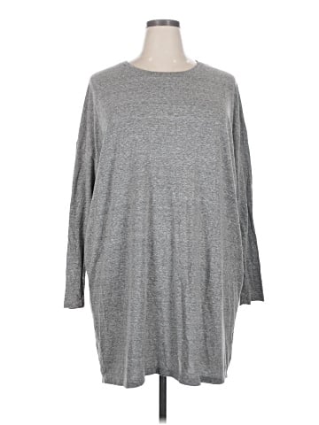 Rivet & Thread 3/4 Sleeve T-Shirt (view 1)