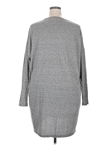 Rivet & Thread 3/4 Sleeve T-Shirt (view 2)