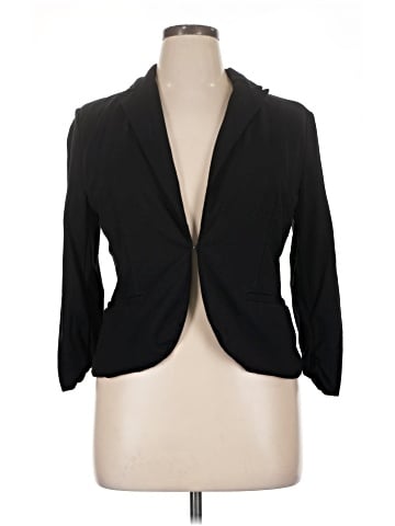 Amanda + Chelsea Blazer (view 1)