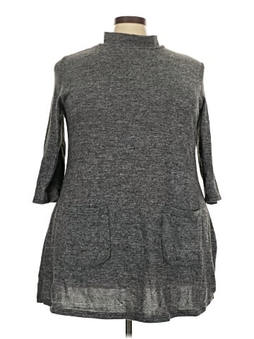 Rouge Turtleneck Sweater (view 1)