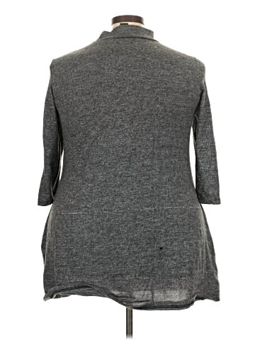 Rouge Turtleneck Sweater (view 2)