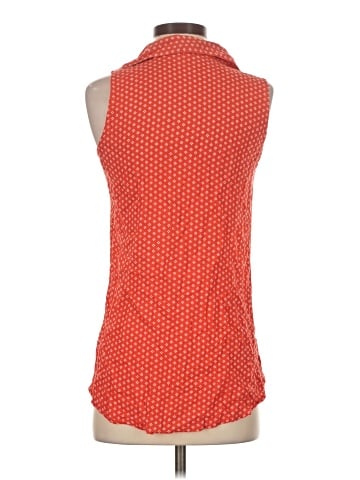 Thyme and Honey Sleeveless Blouse (view 2)