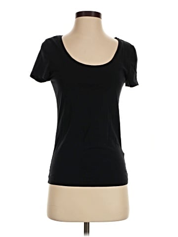 H&M Short Sleeve T-Shirt (view 1)