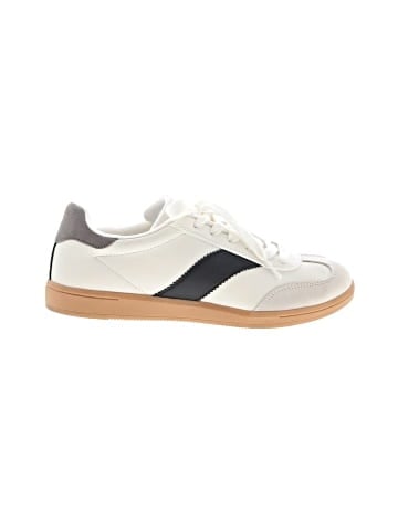 Universal Thread Sneakers (view 1)