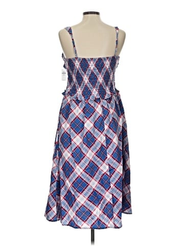Old Navy Casual Dress (view 2)