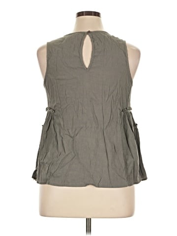 True Craft Sleeveless Blouse (view 2)