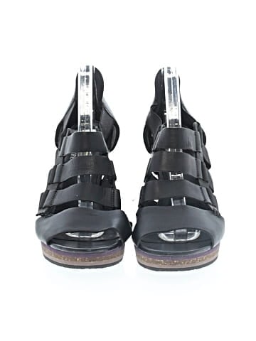 Camper Wedges (view 2)