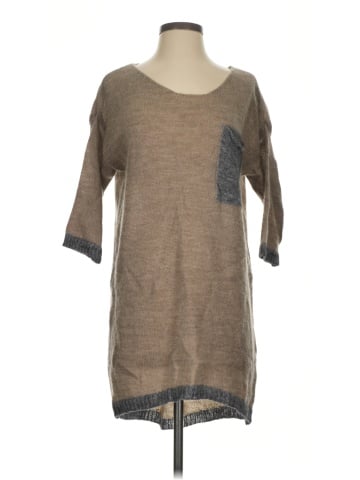 Le Phare De La Baleine Casual Dress (view 1)