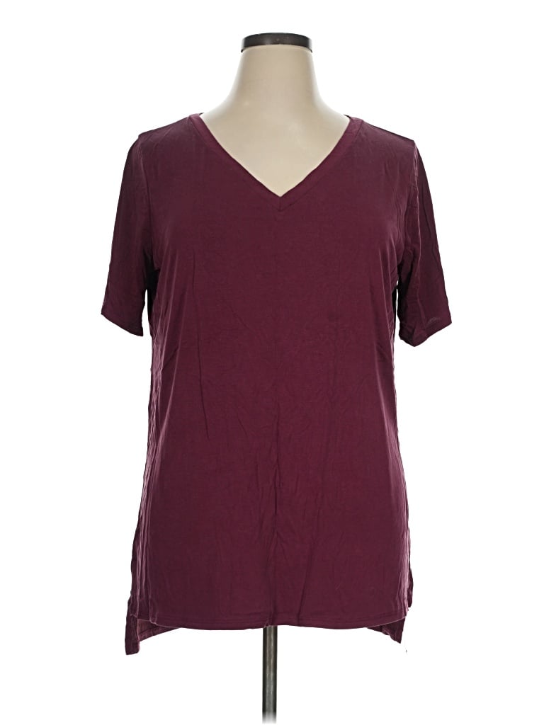 Pre-owned Zenana Short Sleeve T-shirt In Burgundy