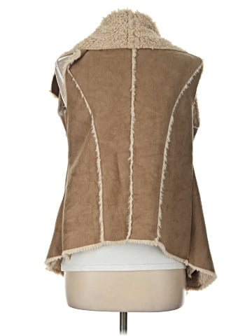 Daytrip Faux Fur Vest (view 2)