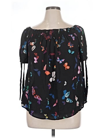 Spense 3/4 Sleeve Blouse (view 1)