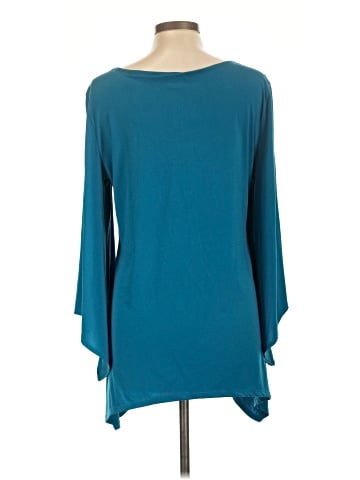 Sunny Leigh 3/4 Sleeve Top (view 2)