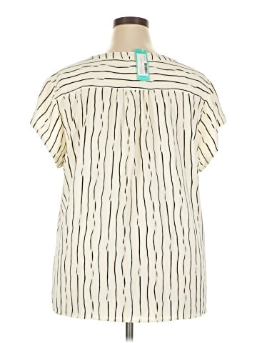 Fun2Fun Short Sleeve Blouse (view 2)