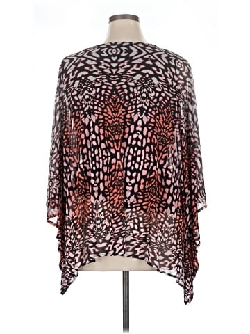 Rafaella Poncho (view 2)