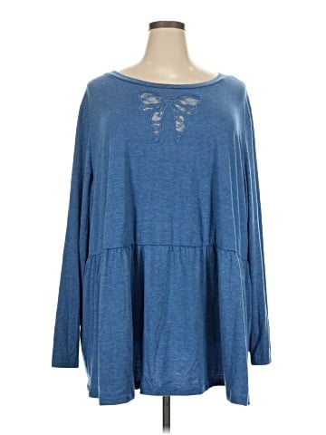 BLOOMCHIC Long Sleeve T-Shirt (view 1)