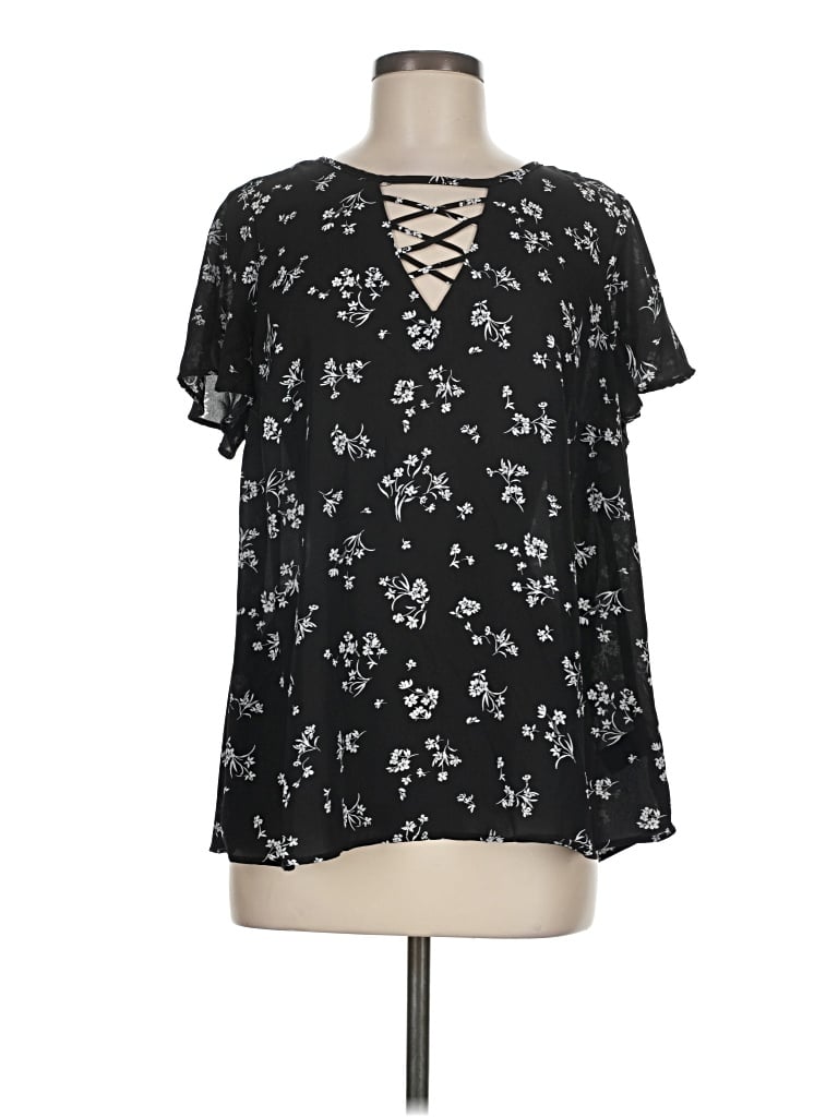 Pre-owned Torrid Short Sleeve Blouse In Black
