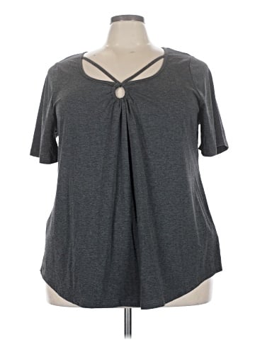 BLOOMCHIC Short Sleeve T-Shirt (view 1)