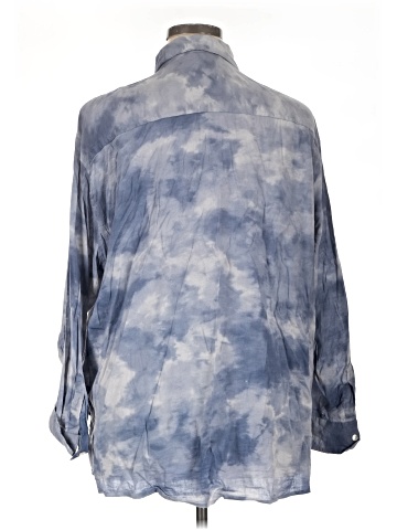 Old Navy Long Sleeve Button-Down Shirt (view 2)