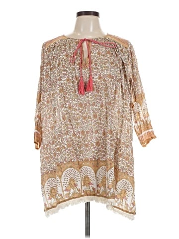 Modern Soul 3/4 Sleeve Blouse (view 1)