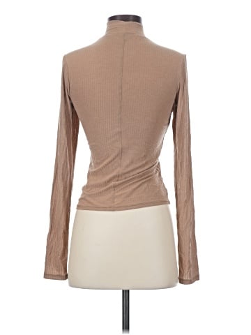 Alo Long Sleeve Turtleneck (view 2)