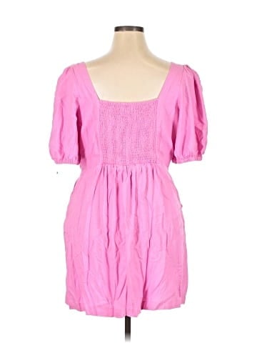 Old Navy Casual Dress (view 2)