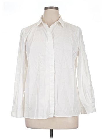 Liz Claiborne Long Sleeve Button-Down Shirt (view 1)