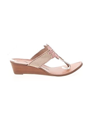 Nina Wedges (view 1)