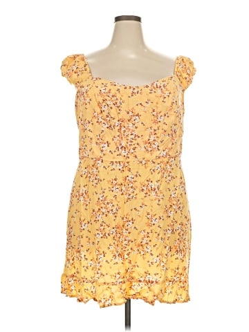 Old Navy Casual Dress (view 1)