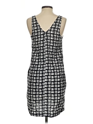 Old Navy Casual Dress (view 2)