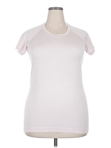 Lululemon Athletica Short Sleeve T-Shirt (view 1)