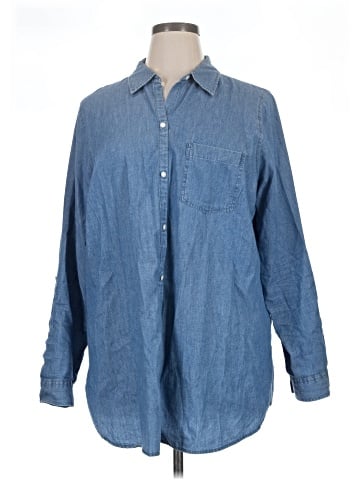 Croft & Barrow Long Sleeve Button-Down Shirt (view 1)