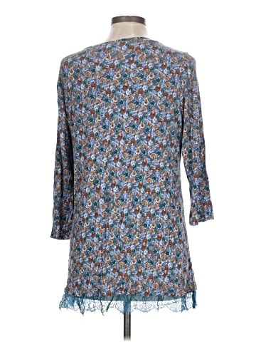 Logo Layers 3/4 Sleeve Blouse (view 2)