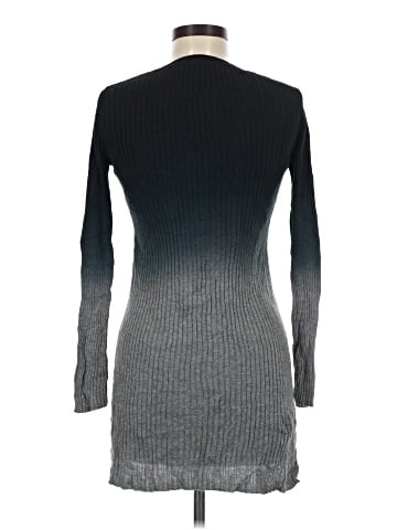 Rock & Republic Long Sleeve Top (view 2)