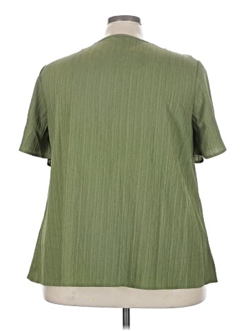 BLOOMCHIC Short Sleeve T-Shirt (view 2)