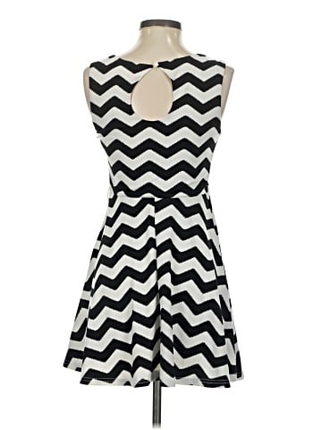 Sans Souci Casual Dress (view 2)