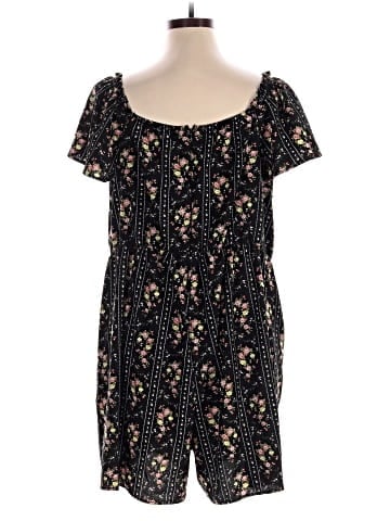 BLOOMCHIC Romper (view 2)