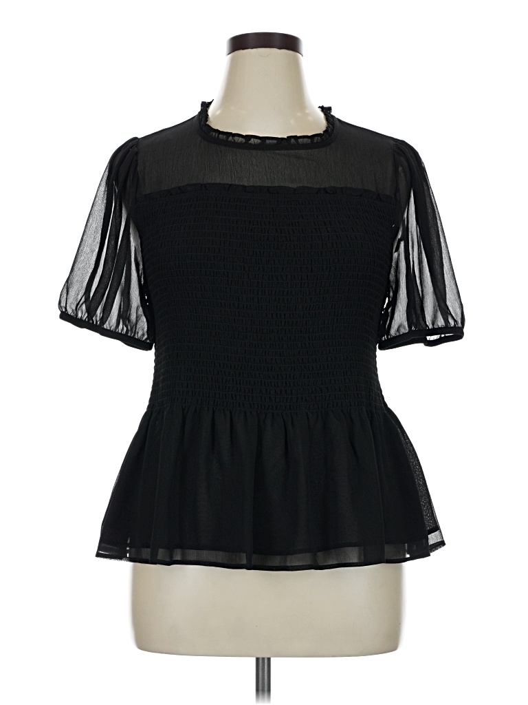 Pre-owned Torrid Short Sleeve Top Black Mock Neckline Tops