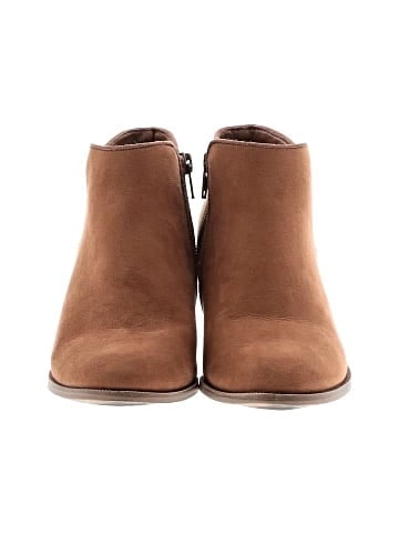 Amazon Essentials Ankle Boots (view 2)