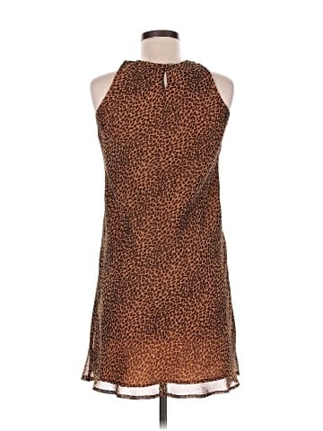 Jeffrey & Dara Casual Dress (view 2)