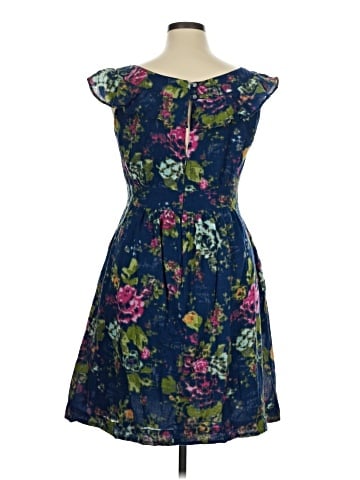 Emily and Fin Casual Dress (view 2)